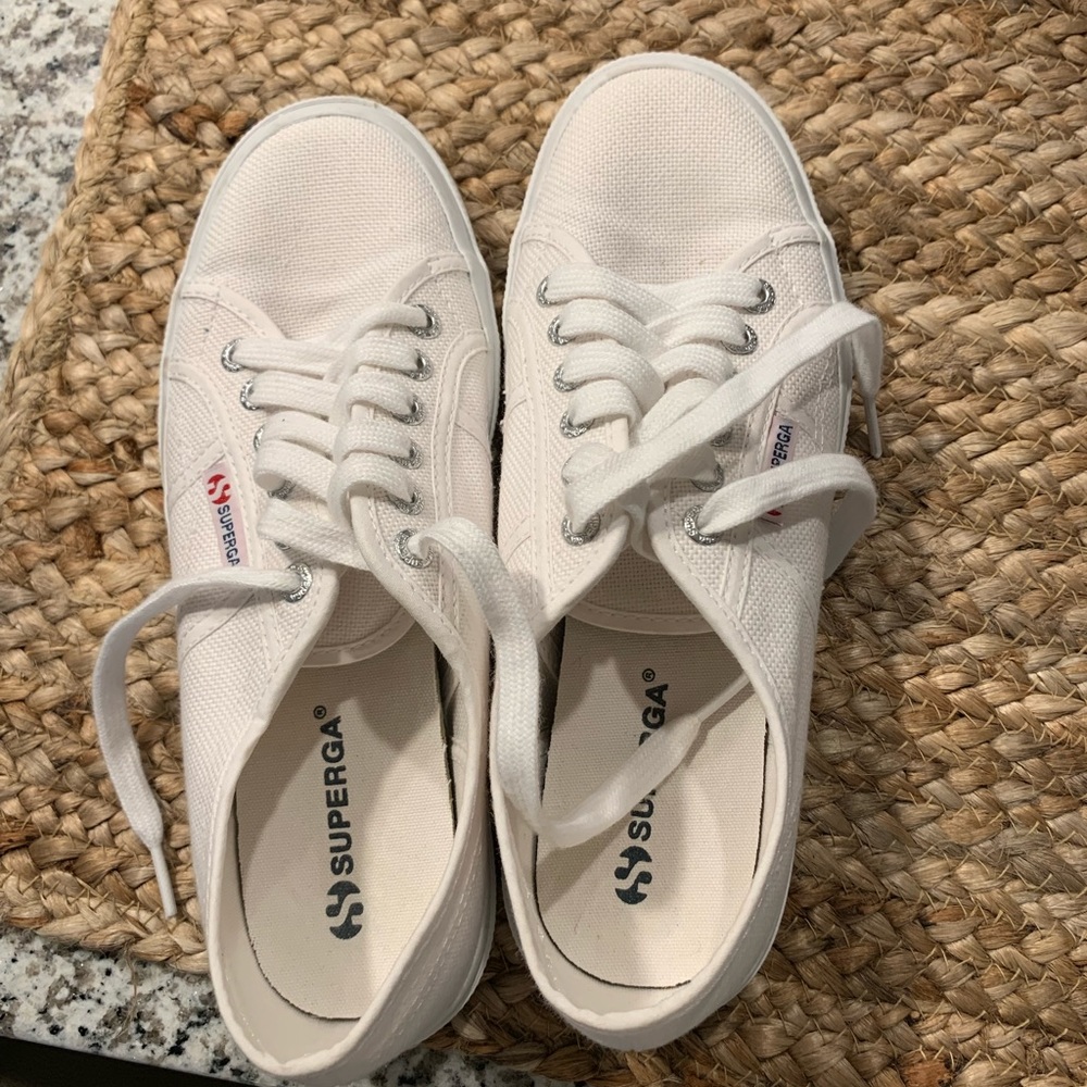 Brand New White Supergas sz 39